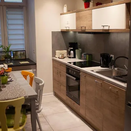 Lukas Guest * Kraków