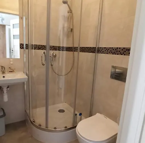 Lukas Guest * クラクフ